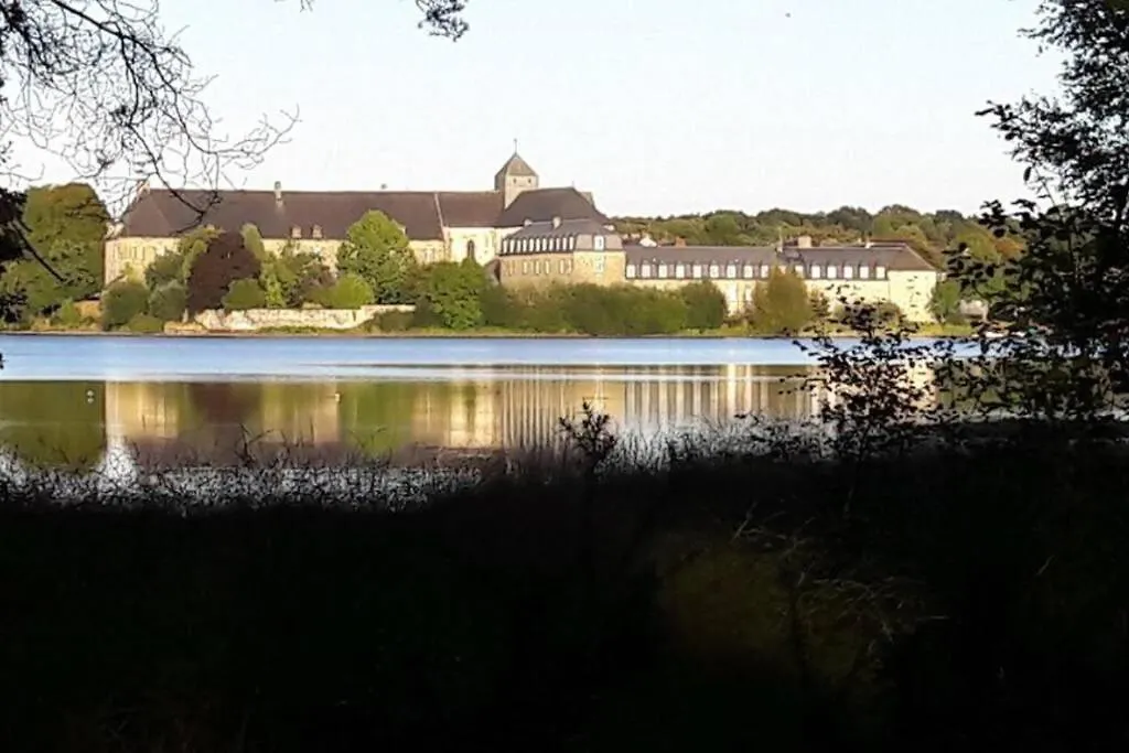 Paimpont: Gite De La Haute Fenderie 0*, Paimpont France