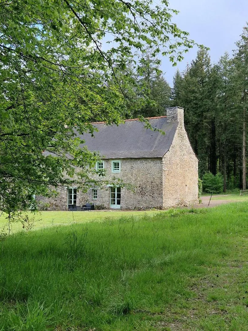 Paimpont: Gite De La Haute Fenderie Holiday home